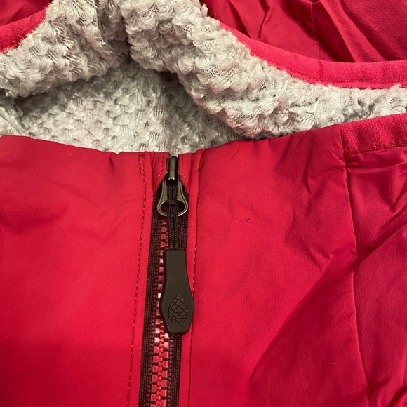 Stio Women’s Dawner Hooded Jacket size small berry pink - Picture 3 of 16